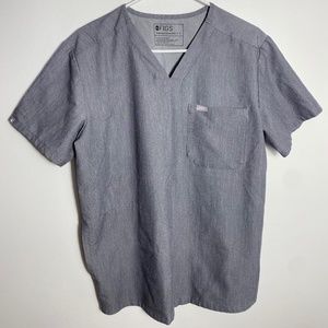 Figs Graphite Chisec™ Three-Pocket Scrub Top size small